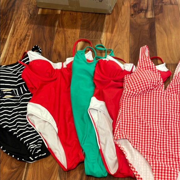 Women’s size small one piece bathing suit bundle - Picture 1 of 7
